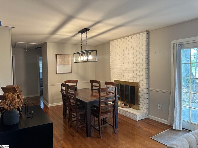 Foto del edificio - 17 Homewood Ave
