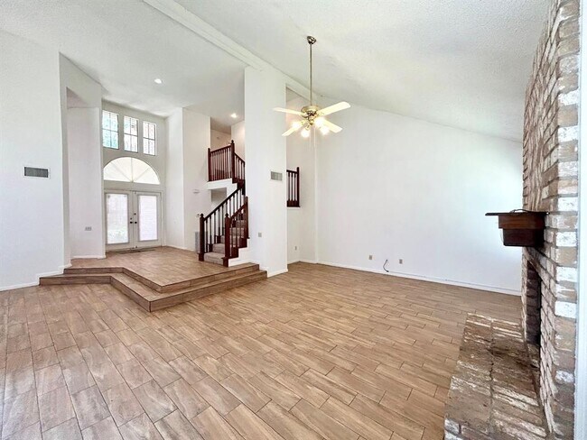 Foto del edificio - 14802 Chetland Pl Dr