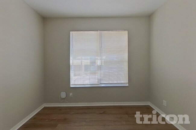 Foto del edificio - 1815 Honeydew Ct