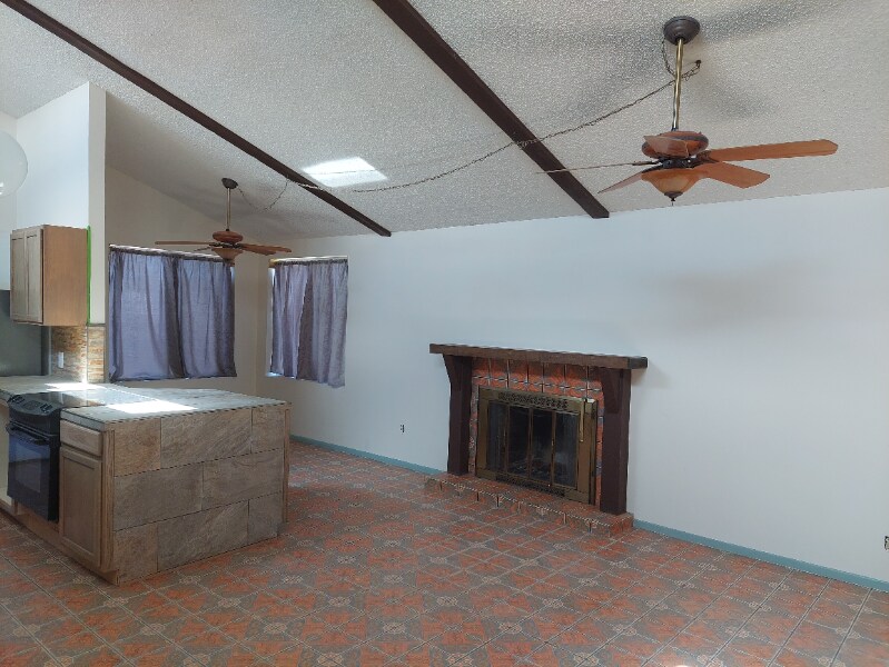 Primary Photo - 8440 S Avenue D