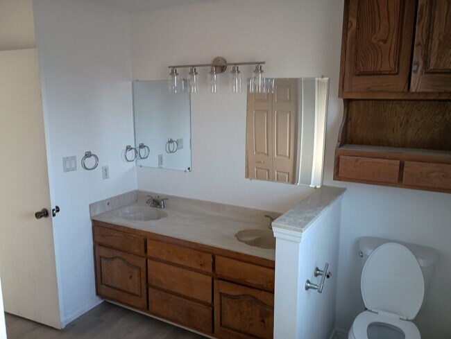 Baño con conexión para lavandería. - 39 Salida del Sol Trl