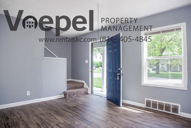 Building Photo - 2 Bedroom 1 Bath Remodeled Duplex