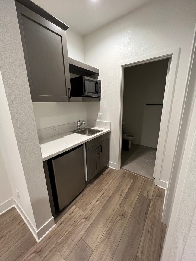 Foto del edificio - 935 E 3rd St