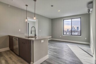 Building Photo - 3516 John F. Kennedy Blvd