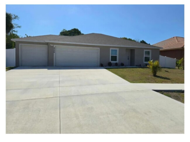 Building Photo - 4336 SW Yamada Dr