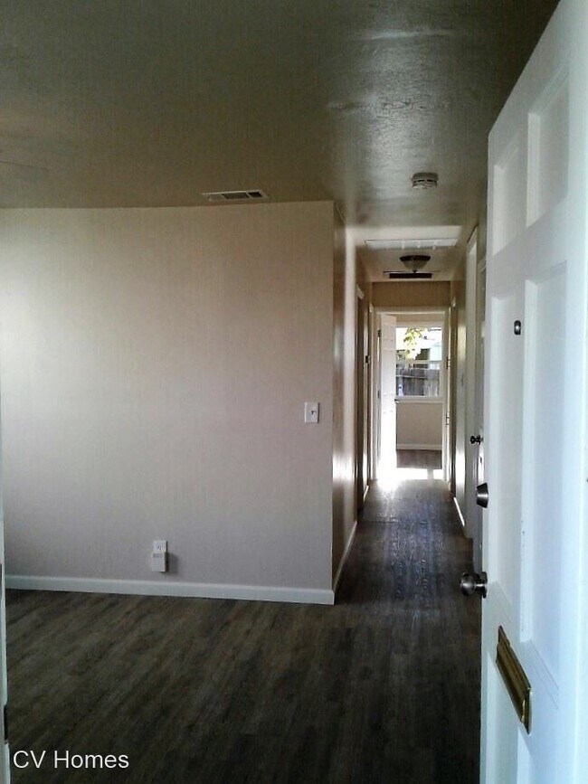 Building Photo - 4 br, 1 bath House - 5809 Nona Way
