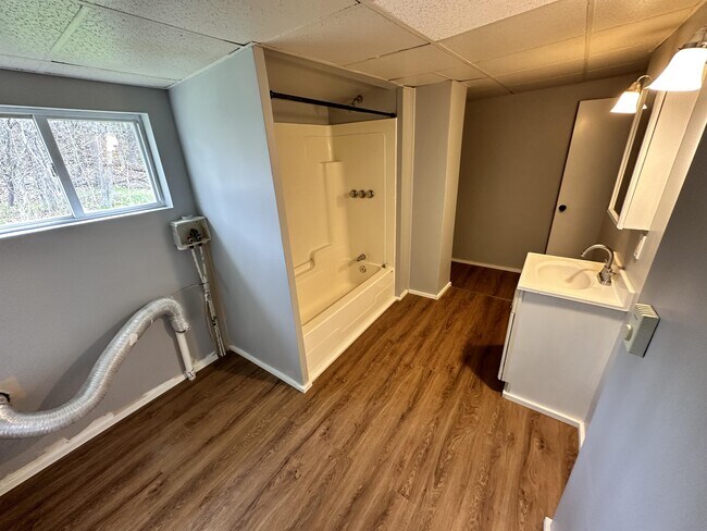 Building Photo - 3959 Broadway