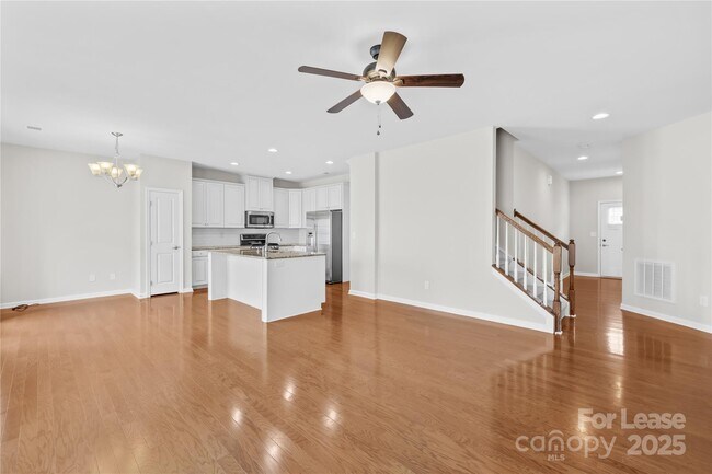 Foto del edificio - 7433 White Elm Ln