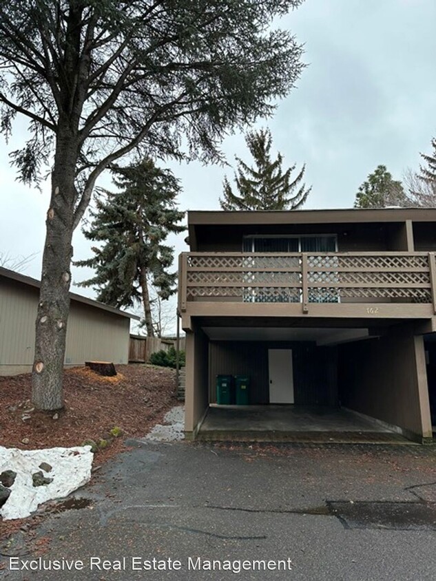 Primary Photo - 2 br, 1.5 bath House - 762 West Oregon Avenue