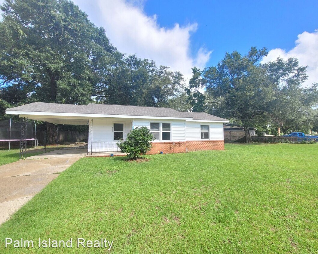 3 br, 1 bath House 5775 Hickory St House for Rent in Milton, FL