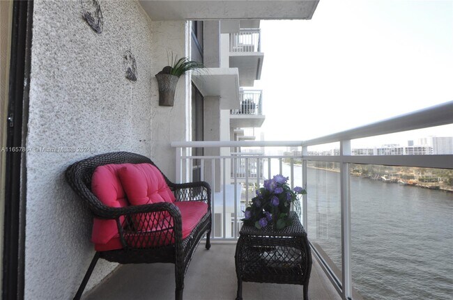 Building Photo - 1600 S Ocean Dr