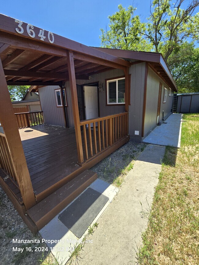 Foto del edificio - 3640 Oak St