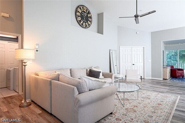 Foto del edificio - 5125 Cedar Springs Dr