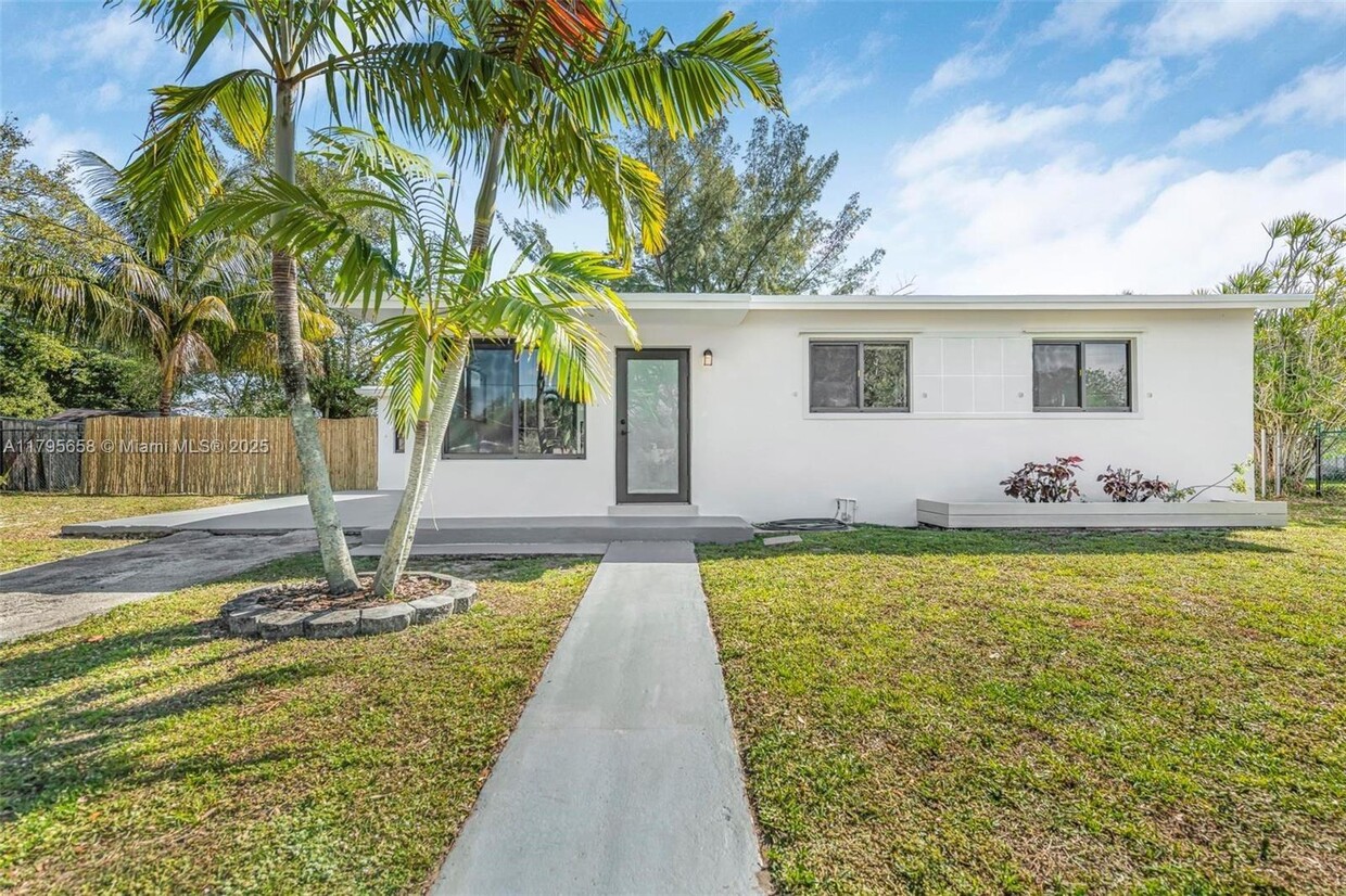 Foto principal - 3241 SW 40th Ave
