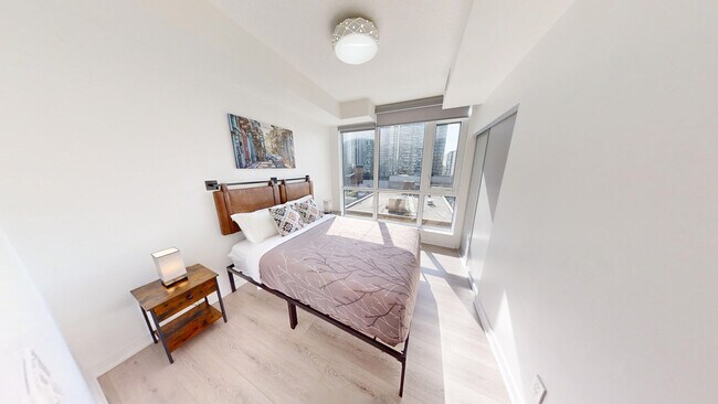 Photo du bâtiment - 199 Richmond St W