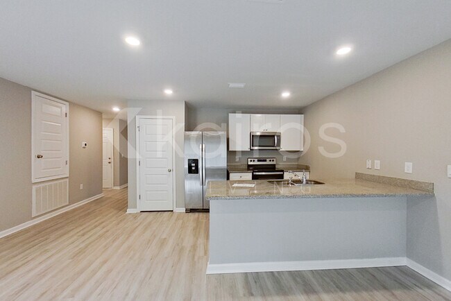 Foto del edificio - 4706 Malay Cir