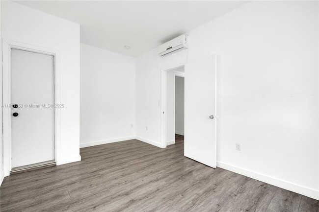 Foto del edificio - 402 NW 12th Ave