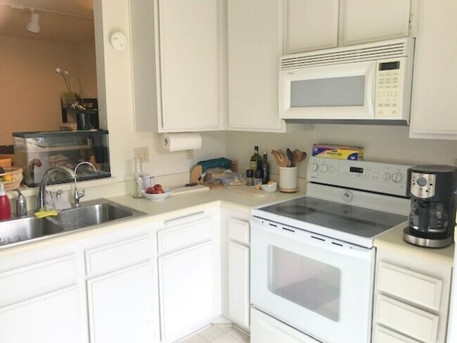 Foto del edificio - LaJolla 2BR 1.5BA Townhouse-3 Story-Tri-Le...