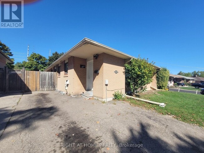 Building Photo - 2415 Padstow Crescent