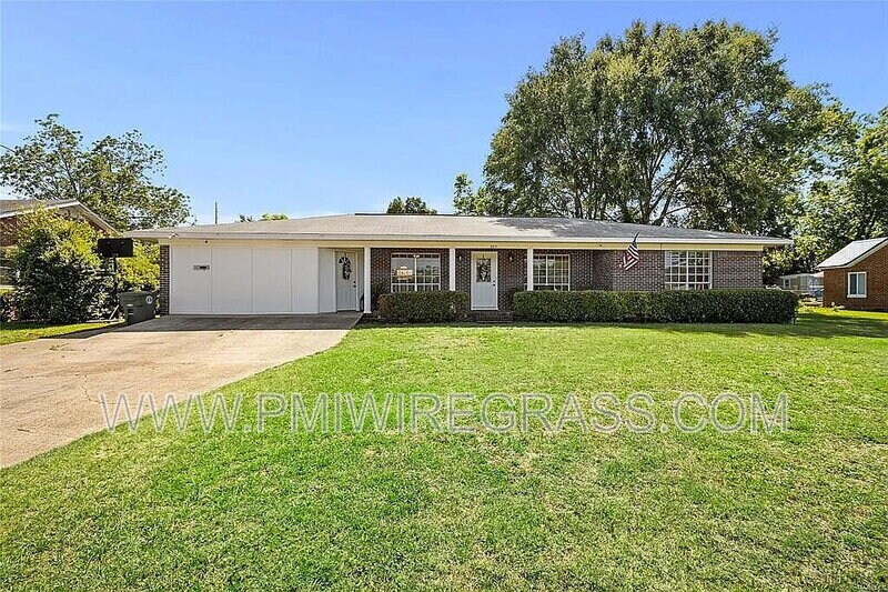 Foto principal - 203 Gilbert St