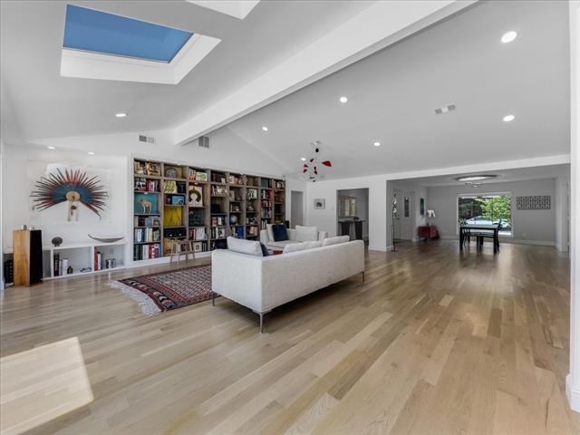 Building Photo - 7049 Gateridge Dr