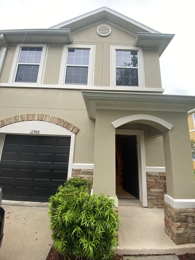 Foto del edificio - 12988 Spring Rain Rd