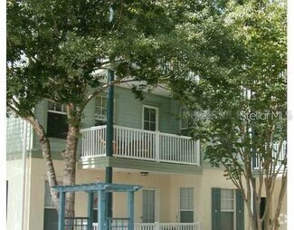 Building Photo - 611 Campus St