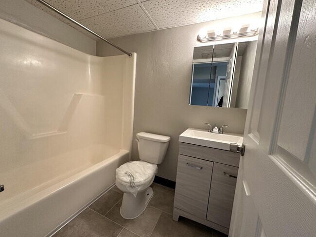 Foto del edificio - 3910 Old William Penn Hwy