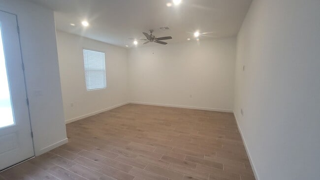 Building Photo - 12537 Camino Glorieta, Bakersfield, CA 93311