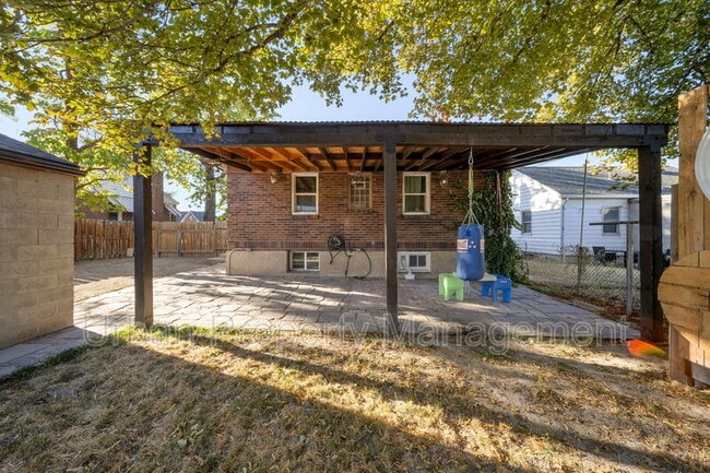 Building Photo - 90 W 7500 S