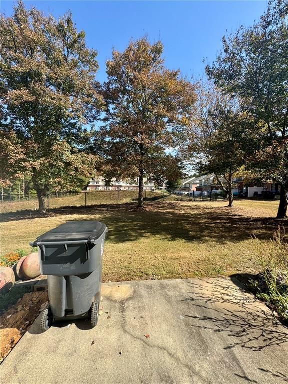 Foto del edificio - 3871 Pleasant Oaks Dr