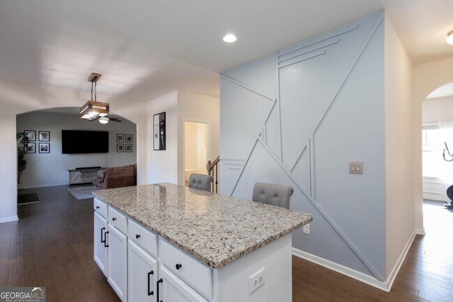 Foto del edificio - 7999 Dawson Ln