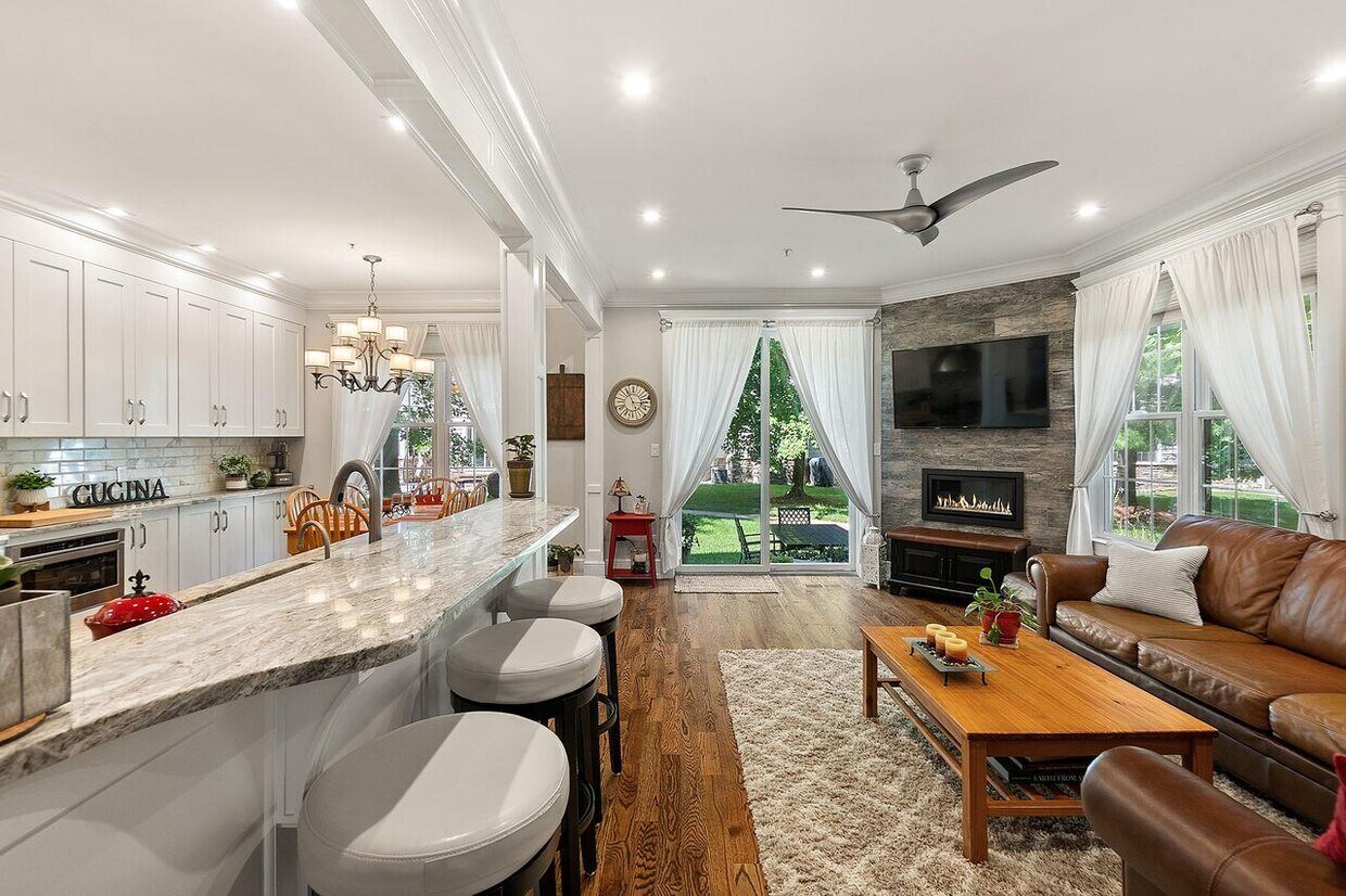 Foto principal - 1704 Half Moon Bay Dr