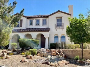 Building Photo - 12065 Hathaway Pines Dr