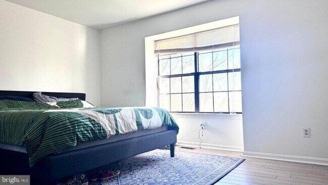 Foto del edificio - 7011 Fox Chase Rd