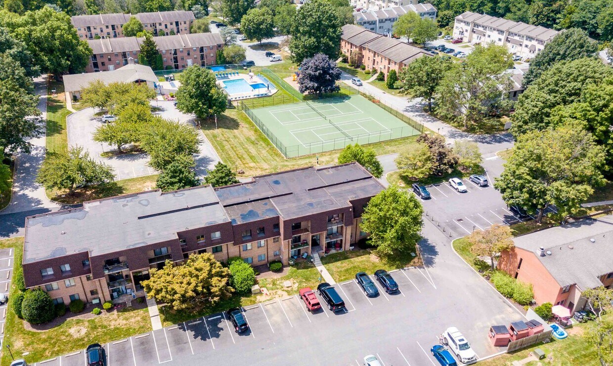Primary Photo - Private 2 Bedroom 1 Bath Condo in Goshen V...