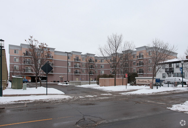 Foto del edificio - Broadway Court Senior Apartments