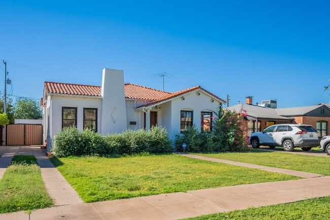 Rare 2 Bed 2 Bath Remolded Home in FQ Hist... - Rare 2 Bed 2 Bath Remolded Home in FQ Hist...
