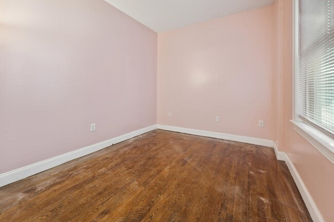 Building Photo - 16 Fisk St