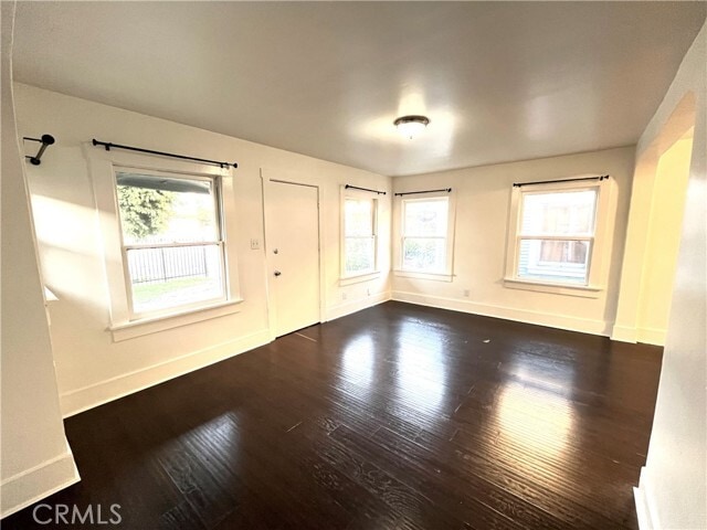 Building Photo - 1590 W 37th St