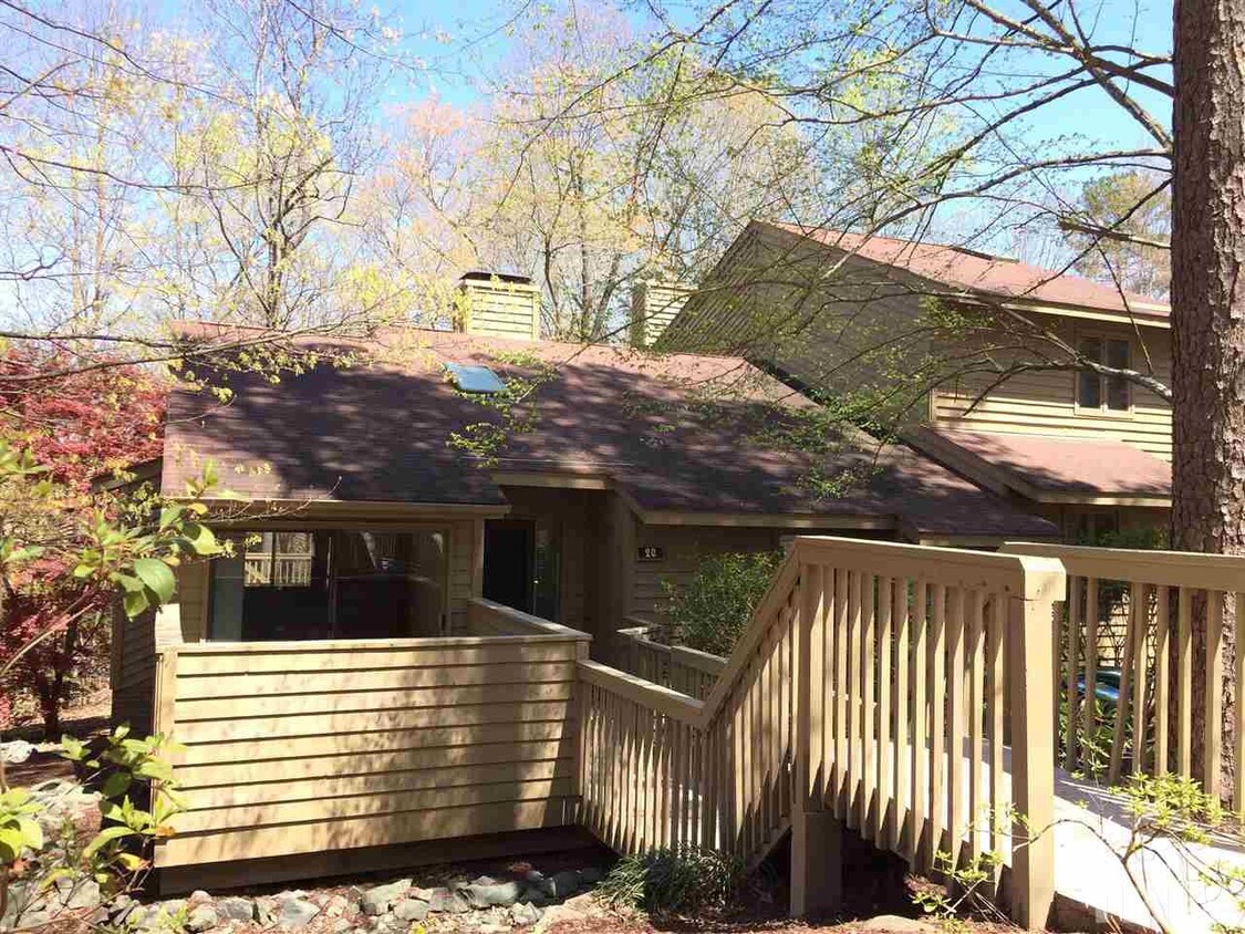 Primary Photo - 20 Pinnacle Rd