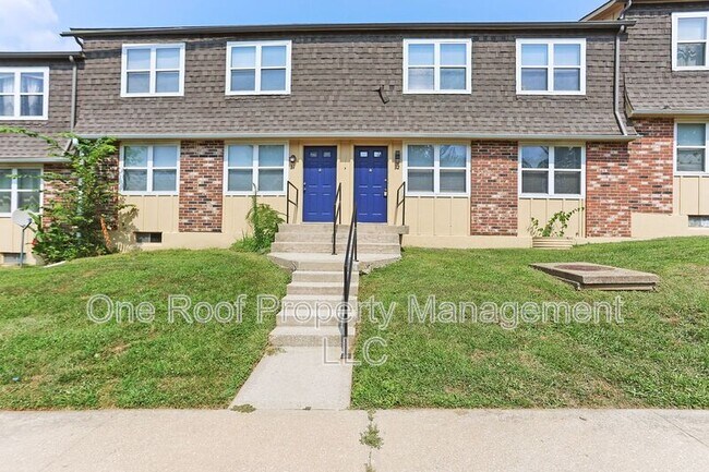 Building Photo - 701 Linwood Dr