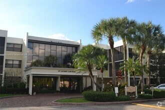 Building Photo - 491 Racquet Club Rd
