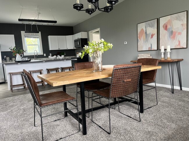 Building Photo - 626 Hillside Rd