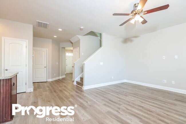 Building Photo - 540 Carissa Ln