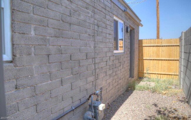 Private Patio - 2212 N 18th St