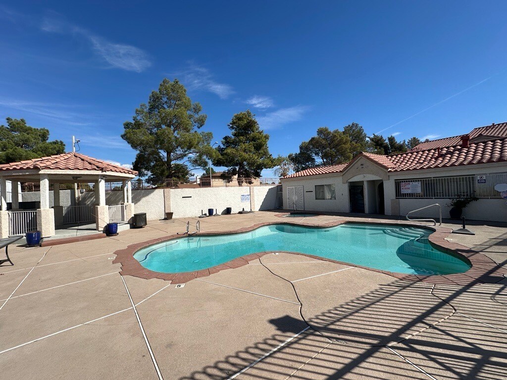 Primary Photo - 6928 Oyster Shell Dr