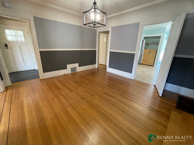 Building Photo - Spacious 2 Bedroom, 1 Bathroom Home in San...