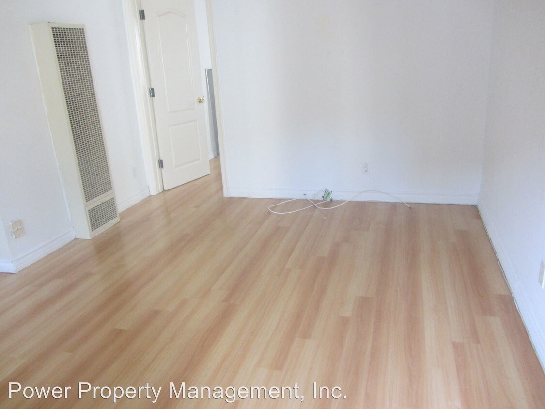 Building Photo - 3659 Overland Ave