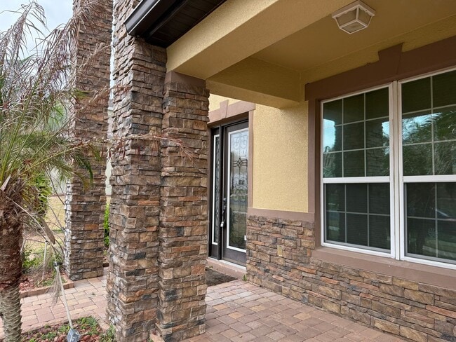 Building Photo - Gorgeous 5 bedrooms, 4 bath, 3 car garage single family home in Clermont